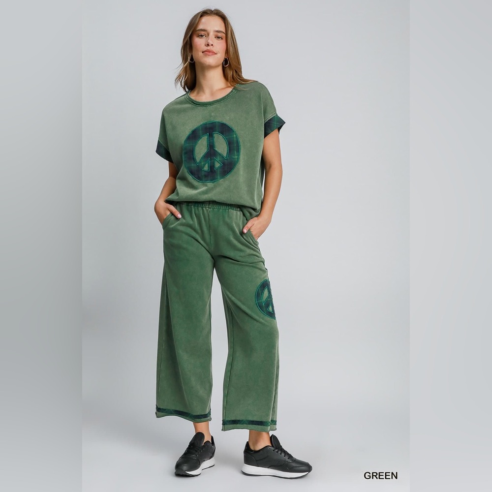 Umgee Green Wide Leg Pants set with Peace Sign